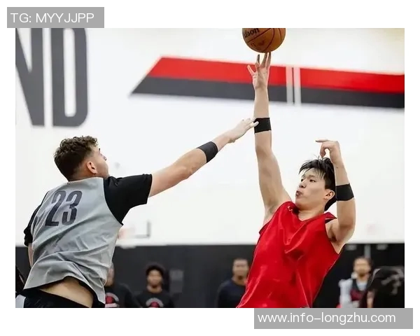 开拓者媒体人建议让杨瀚森防守大洛威表现或优于克林根和罗威