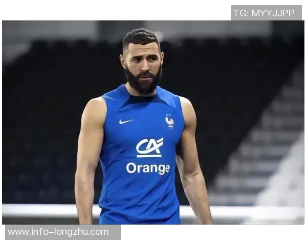 卡马文加假期不放松积极训练更新社媒展现拼搏精神