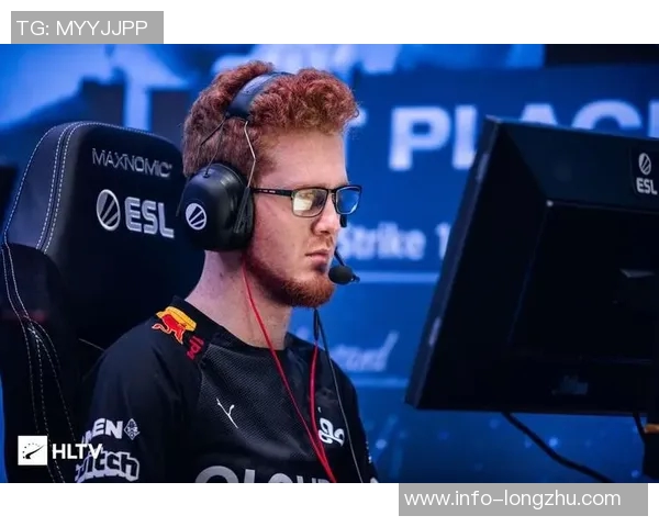 卡马文加假期不放松积极训练更新社媒展现拼搏精神