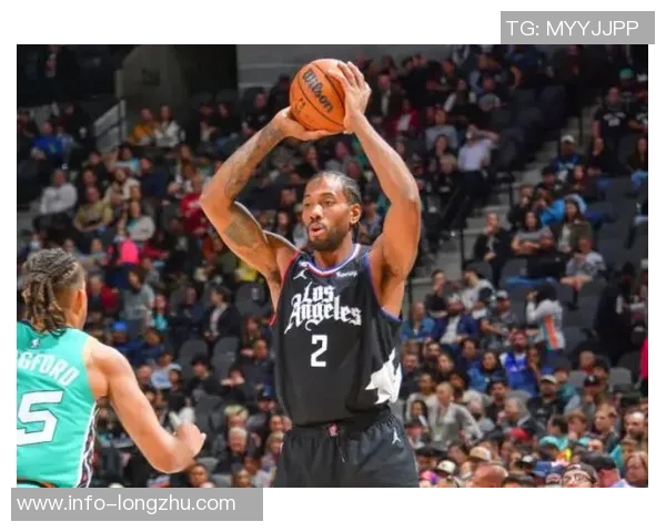 小莫里斯警告队友不传球给莱昂纳德将面临被清洗的风险