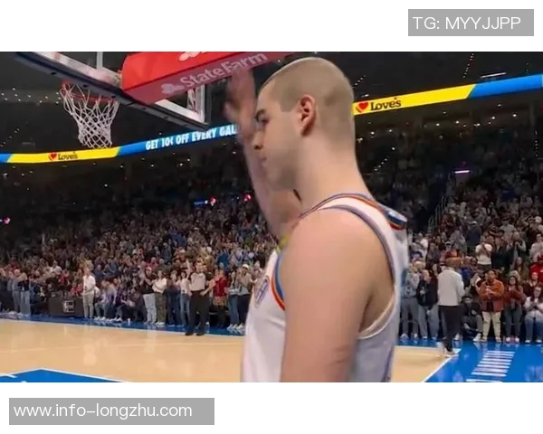 斯波称赞德鲁史密斯防守全面是联盟顶尖防守球员之一